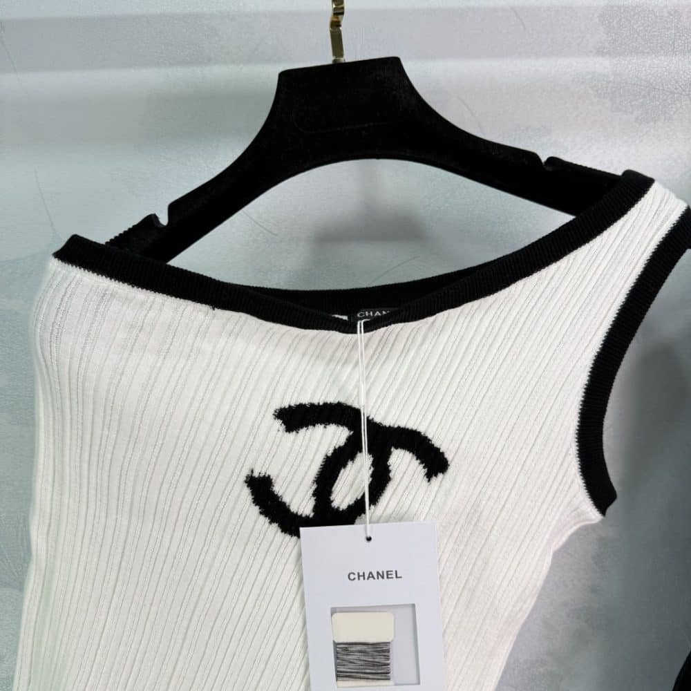 Maison C. Cropped Knit Half Top - Image 2