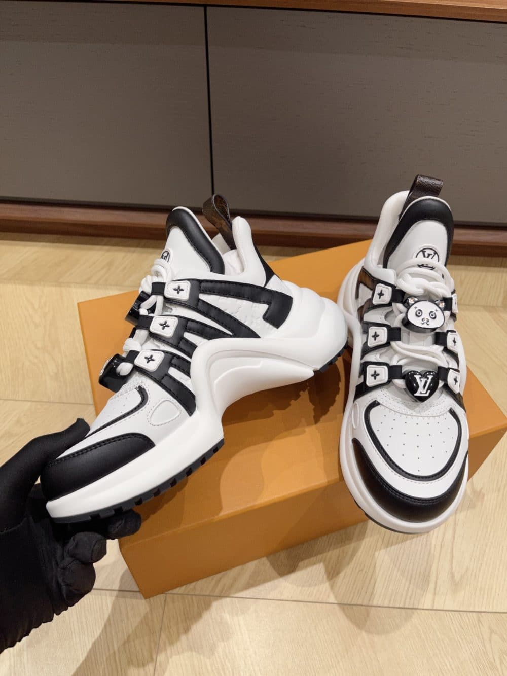 Maison LVX Sculpted Sole Arch Sneaker - Image 2
