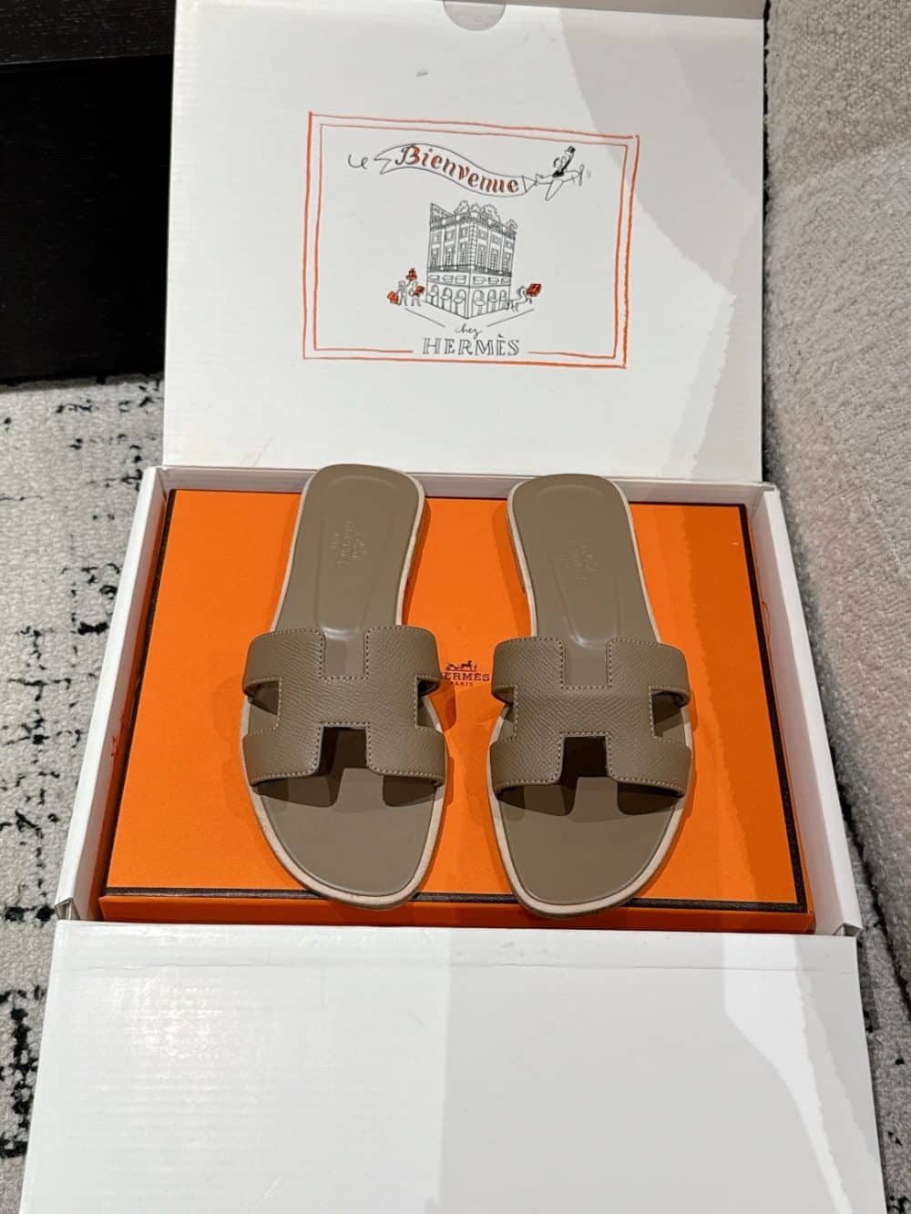 Maison H Flat Slippers - Image 11